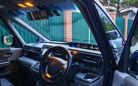 Honda Stepwgn IV, 2017 год, 2 600 000 рублей, 8 фотография