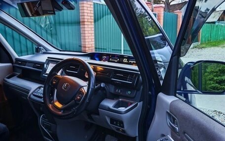 Honda Stepwgn IV, 2017 год, 2 600 000 рублей, 9 фотография