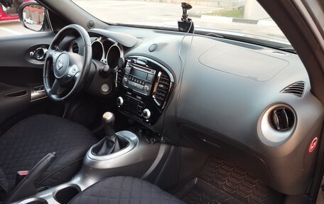 Nissan Juke II, 2013 год, 900 000 рублей, 8 фотография