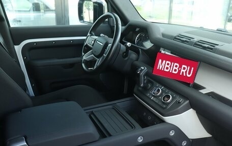 Land Rover Defender II, 2021 год, 4 700 000 рублей, 6 фотография