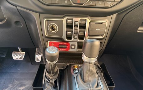 Jeep Wrangler, 2018 год, 4 690 000 рублей, 22 фотография