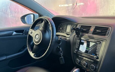 Volkswagen Jetta VI, 2012 год, 580 000 рублей, 6 фотография