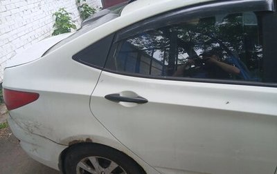 Hyundai Solaris II рестайлинг, 2013 год, 550 000 рублей, 1 фотография