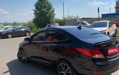 Hyundai Solaris II рестайлинг, 2011 год, 395 000 рублей, 1 фотография