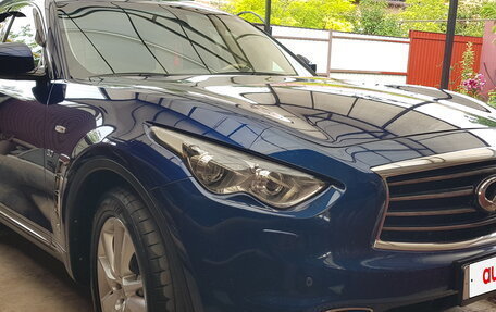Infiniti QX70, 2016 год, 2 700 000 рублей, 4 фотография