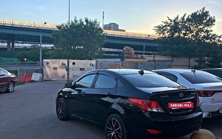 Hyundai Solaris II рестайлинг, 2011 год, 395 000 рублей, 8 фотография