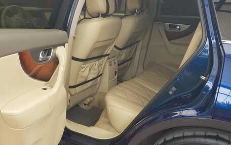 Infiniti QX70, 2016 год, 2 700 000 рублей, 14 фотография