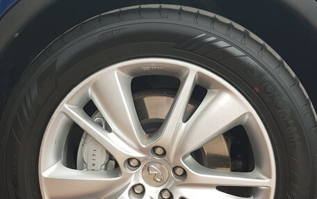 Infiniti QX70, 2016 год, 2 700 000 рублей, 19 фотография