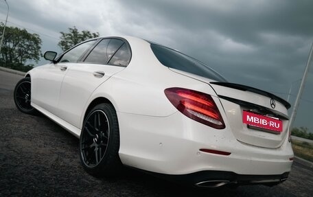 Mercedes-Benz E-Класс, 2019 год, 3 199 000 рублей, 7 фотография
