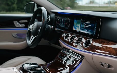 Mercedes-Benz E-Класс, 2019 год, 3 199 000 рублей, 14 фотография