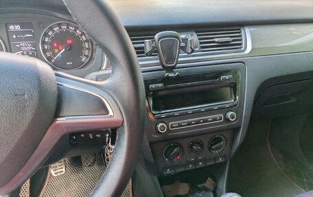 Skoda Rapid I, 2014 год, 850 000 рублей, 2 фотография