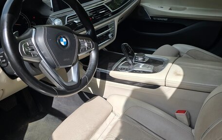 BMW 7 серия, 2016 год, 2 900 000 рублей, 3 фотография