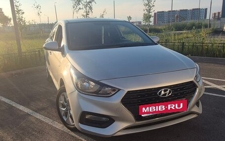 Hyundai Solaris II рестайлинг, 2018 год, 1 100 000 рублей, 2 фотография