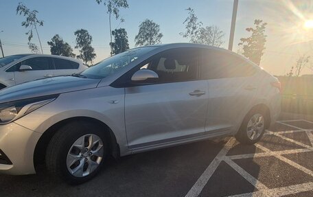 Hyundai Solaris II рестайлинг, 2018 год, 1 100 000 рублей, 3 фотография