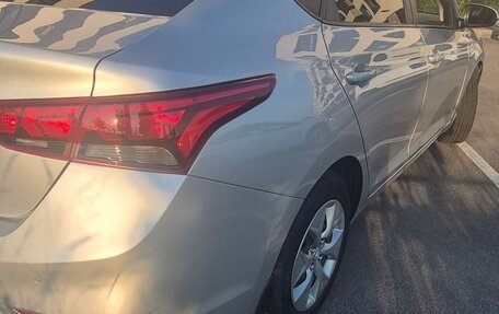Hyundai Solaris II рестайлинг, 2018 год, 1 100 000 рублей, 5 фотография