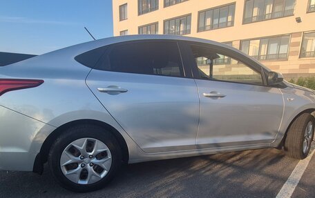 Hyundai Solaris II рестайлинг, 2018 год, 1 100 000 рублей, 6 фотография