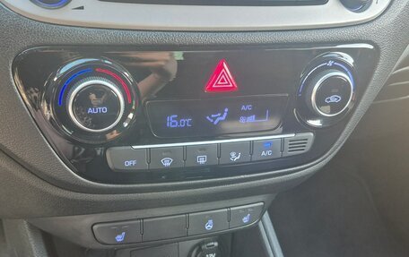 Hyundai Solaris II рестайлинг, 2018 год, 1 100 000 рублей, 12 фотография