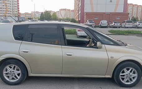 Toyota Opa I рестайлинг, 2001 год, 500 000 рублей, 2 фотография