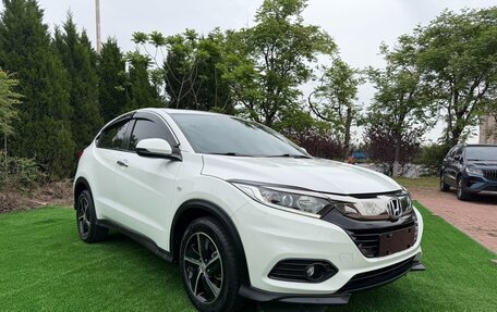 Honda Vezel, 2022 год, 1 610 000 рублей, 2 фотография