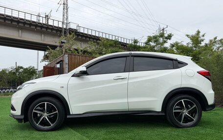 Honda Vezel, 2022 год, 1 610 000 рублей, 7 фотография