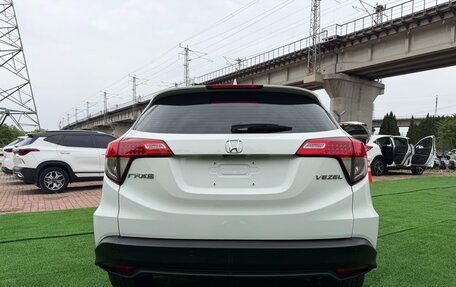 Honda Vezel, 2022 год, 1 610 000 рублей, 5 фотография