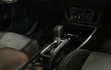Mitsubishi Outlander III рестайлинг 3, 2021 год, 2 390 000 рублей, 12 фотография