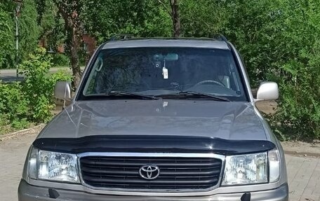 Toyota Land Cruiser 100 рестайлинг 2, 2001 год, 1 550 000 рублей, 1 фотография