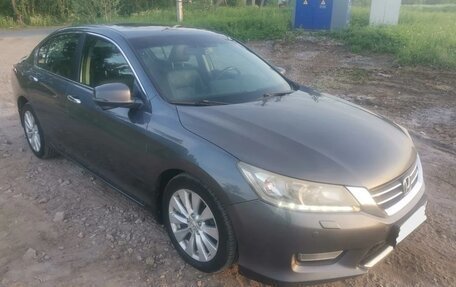 Honda Accord IX рестайлинг, 2013 год, 1 449 000 рублей, 1 фотография