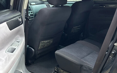 Toyota Avensis Verso I рестайлинг, 2003 год, 675 000 рублей, 3 фотография