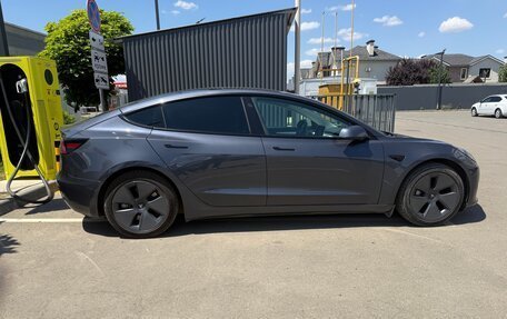 Tesla Model 3 I, 2021 год, 1 990 000 рублей, 5 фотография