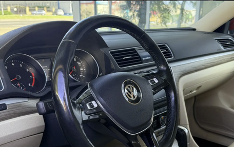 Volkswagen Passat B8 рестайлинг, 2017 год, 1 690 000 рублей, 10 фотография