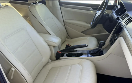 Volkswagen Passat B8 рестайлинг, 2017 год, 1 690 000 рублей, 16 фотография