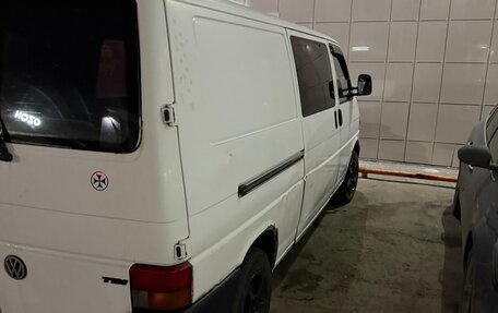 Volkswagen Transporter T4, 2000 год, 580 000 рублей, 2 фотография