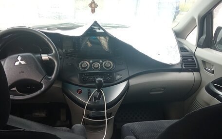 Mitsubishi Grandis, 2007 год, 850 000 рублей, 7 фотография