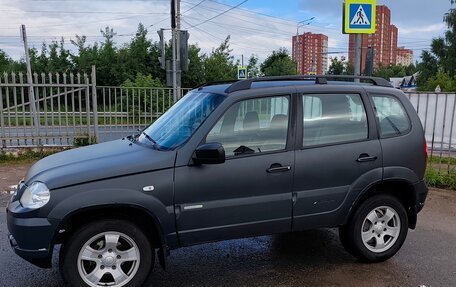 Chevrolet Niva I рестайлинг, 2012 год, 580 000 рублей, 2 фотография
