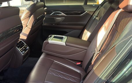 BMW 7 серия, 2017 год, 4 250 000 рублей, 11 фотография