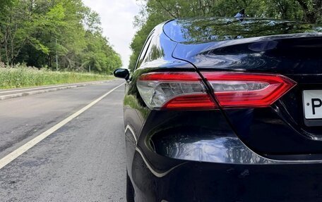 Toyota Camry, 2019 год, 2 600 000 рублей, 10 фотография