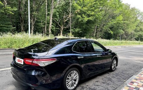 Toyota Camry, 2019 год, 2 600 000 рублей, 2 фотография