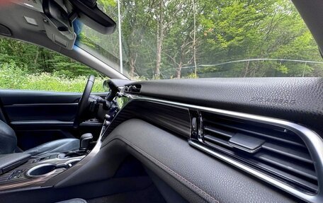 Toyota Camry, 2019 год, 2 600 000 рублей, 6 фотография