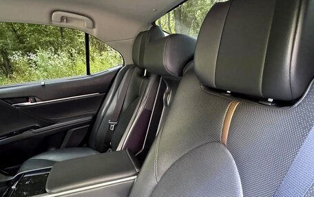 Toyota Camry, 2019 год, 2 600 000 рублей, 7 фотография
