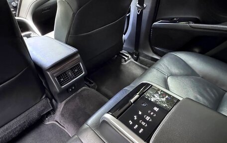 Toyota Camry, 2019 год, 2 600 000 рублей, 5 фотография