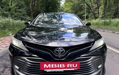Toyota Camry, 2019 год, 2 600 000 рублей, 11 фотография