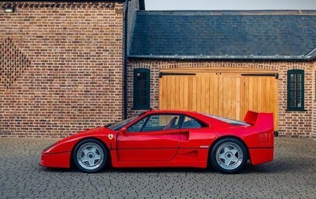 Ferrari F40, 1989 год, 360 000 000 рублей, 3 фотография