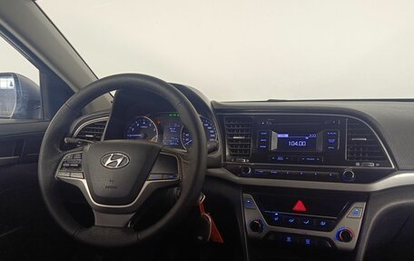 Hyundai Elantra VI рестайлинг, 2017 год, 1 090 000 рублей, 12 фотография