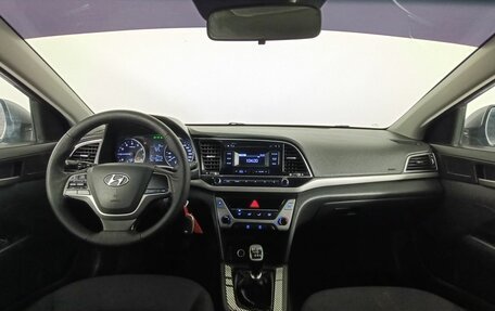 Hyundai Elantra VI рестайлинг, 2017 год, 1 090 000 рублей, 11 фотография