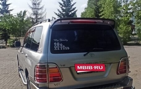 Toyota Land Cruiser 100 рестайлинг 2, 2001 год, 1 550 000 рублей, 4 фотография