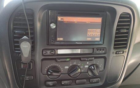 Toyota Land Cruiser 100 рестайлинг 2, 2001 год, 1 550 000 рублей, 14 фотография