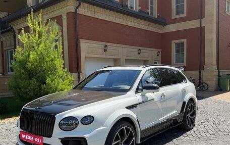 Bentley Bentayga I, 2018 год, 23 500 000 рублей, 2 фотография