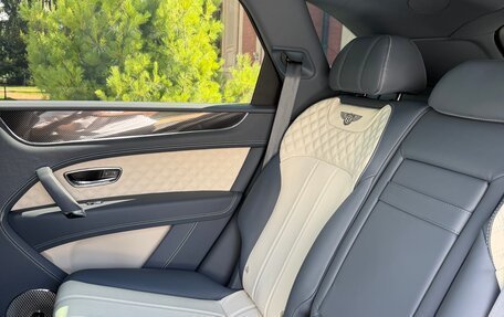 Bentley Bentayga I, 2018 год, 23 500 000 рублей, 15 фотография