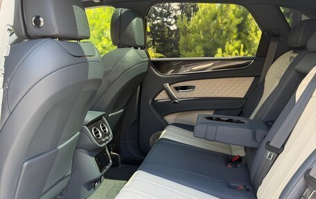 Bentley Bentayga I, 2018 год, 23 500 000 рублей, 12 фотография